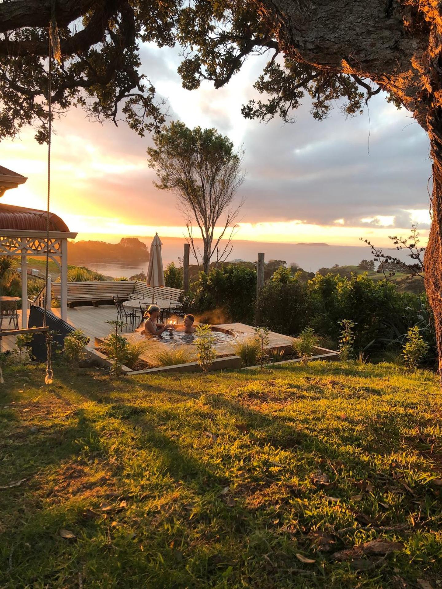 Crescent Villa - Stay Waiheke Ostend Buitenkant foto