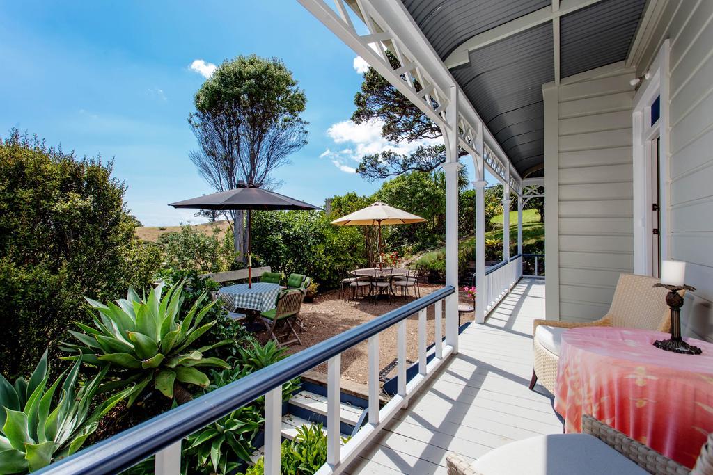 Crescent Villa - Stay Waiheke Ostend Buitenkant foto