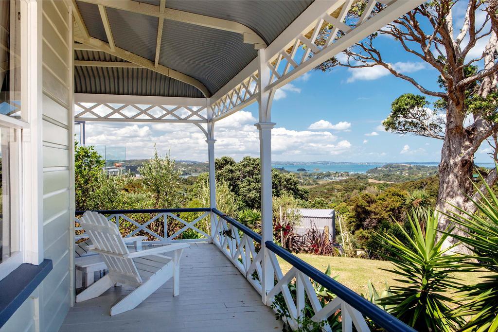 Crescent Villa - Stay Waiheke Ostend Buitenkant foto