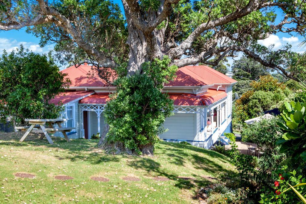 Crescent Villa - Stay Waiheke Ostend Buitenkant foto